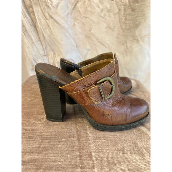 Born b.o.c. Mules Comfort Clog Brown Leather Brass Buckle Size 7 38 4" Heel - Picture 3 of 7